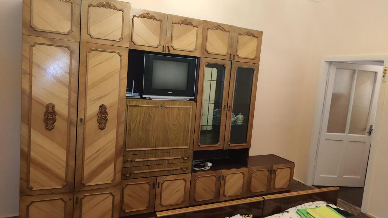 Apartment On Sheptytskyh 27 إلفيف المظهر الخارجي الصورة