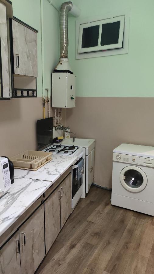 Apartment On Sheptytskyh 27 إلفيف المظهر الخارجي الصورة